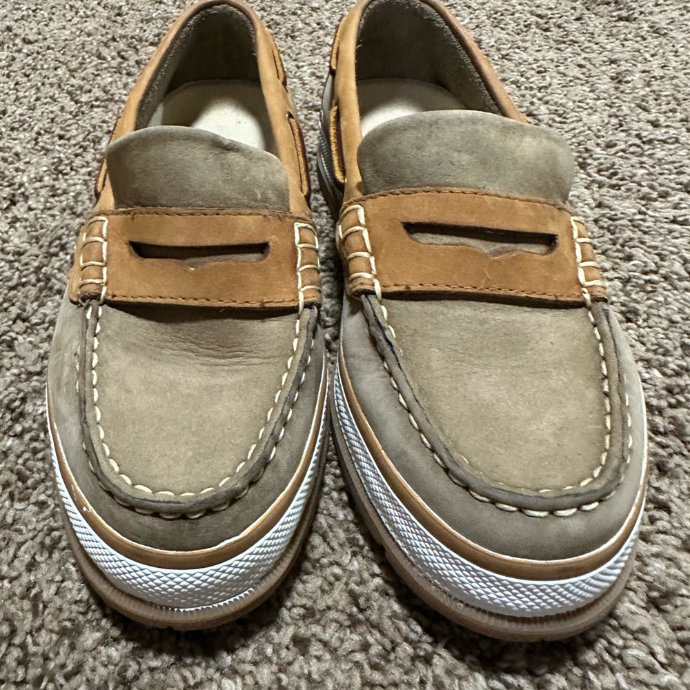 GH Bass women’s thick platform sole boat leather suede boat shoe sneaker 6.5